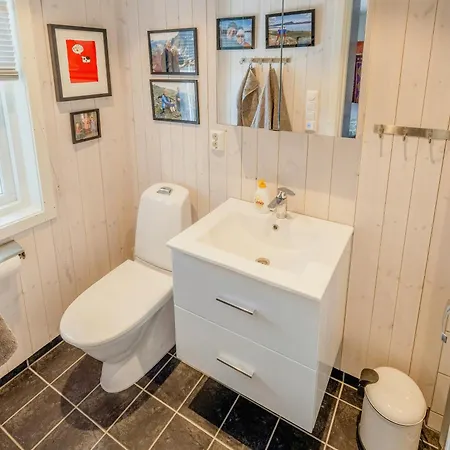 Modern Family Near Jotunheimen