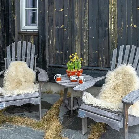 Modern Family Near Jotunheimen *